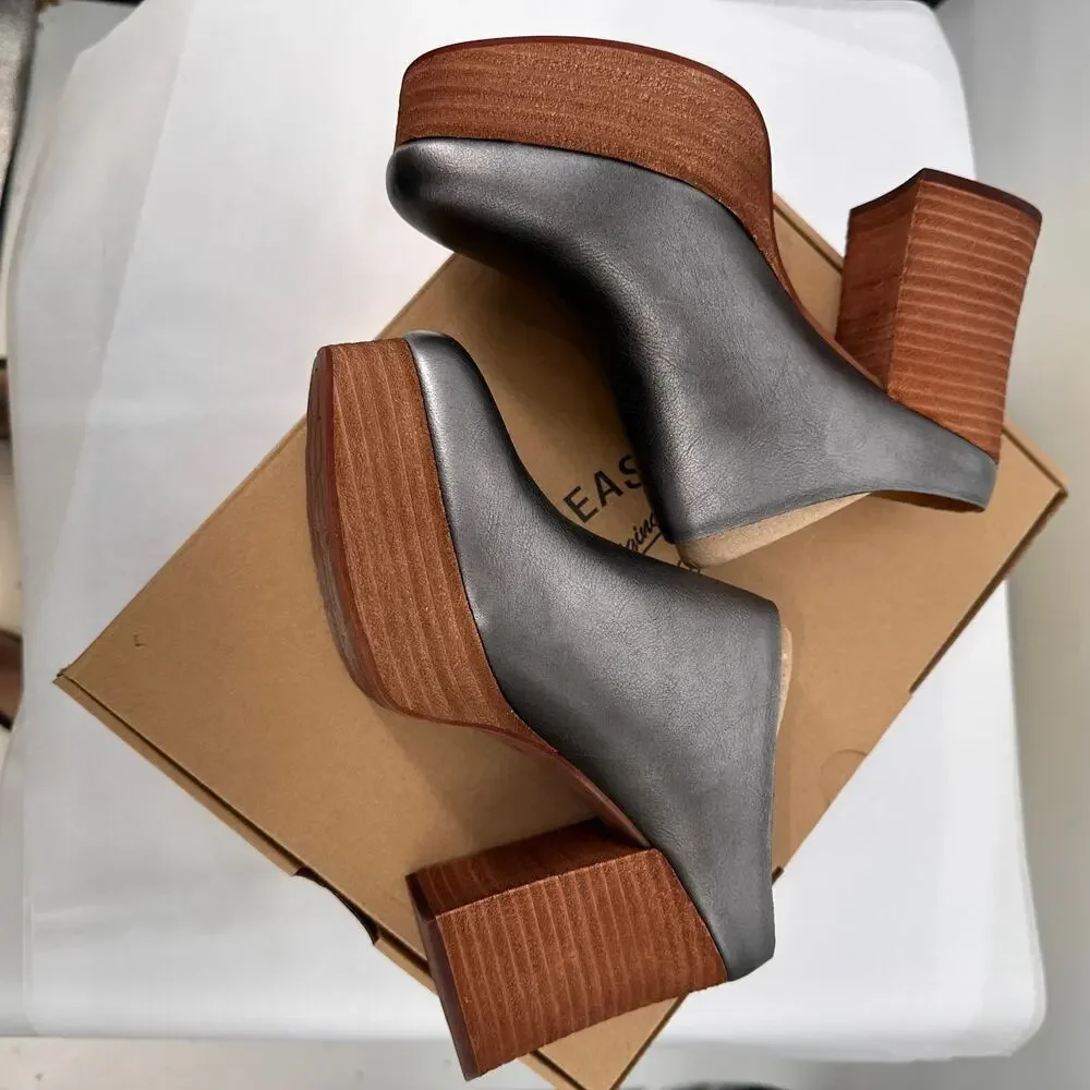 KORK EASE New in Box VERNOICA Clog in Sliver // 10 - Picture 5 of 11